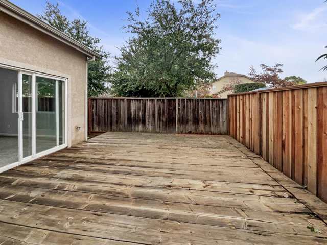 4455 Meadow Valley Cir, Fairfield CA: https://media.crmls.org/mediaz/2c30980b-2576-4c57-9d7f-cfc58b3f676c.jpg
