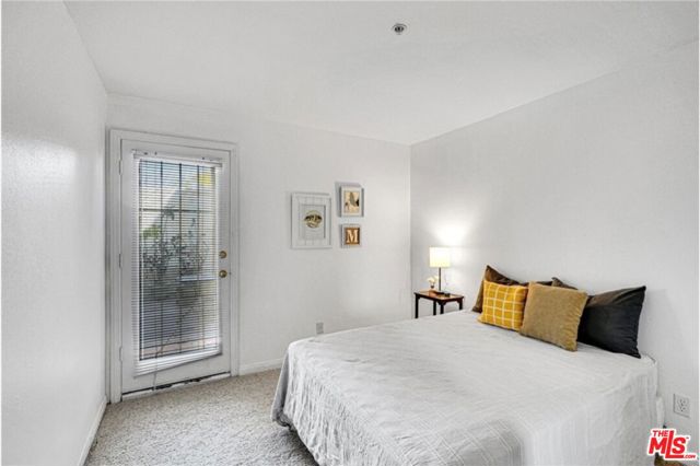 108 W Maple Street, Glendale CA: https://media.crmls.org/mediaz/2c30e10b-fe2f-4d1a-a26a-3b881f3c0566.jpg