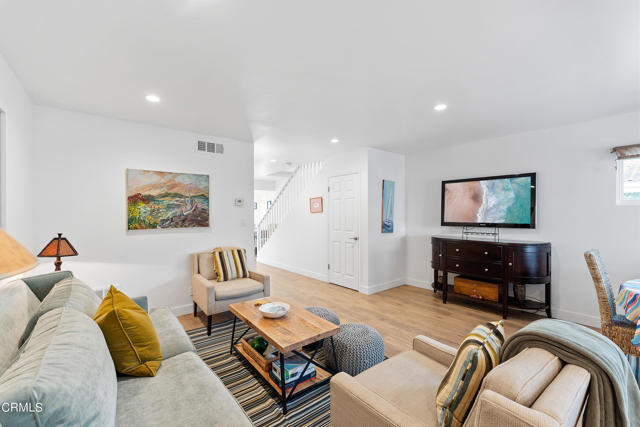 Detail Gallery Image 11 of 45 For 5207 Sealane Way, Oxnard,  CA 93035 - 4 Beds | 3 Baths