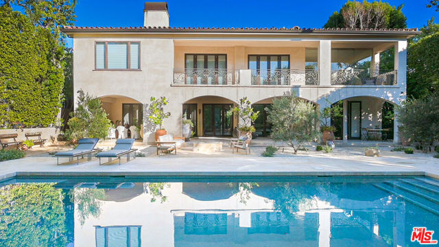623 N ALTA Drive, Beverly Hills CA: https://media.crmls.org/mediaz/2c325528-3155-4d3a-95f7-7c8a6ce13f14.jpg