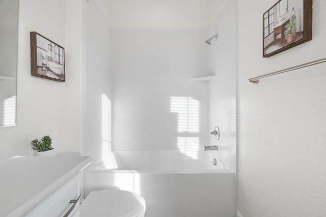 862 White Moonstone Loop, San Jose CA: https://media.crmls.org/mediaz/2c32ca63-1e65-4576-a12c-4b3a68925ab5.jpg