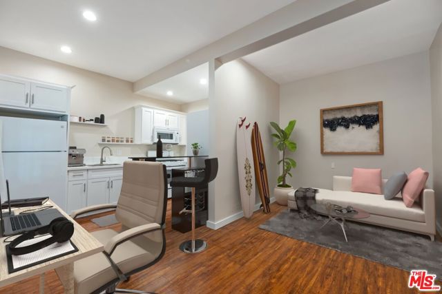 1115 N Beverly Glen Boulevard, Los Angeles CA: https://media.crmls.org/mediaz/2c32d98a-c7fa-47d8-b882-07167ca2c60f.jpg