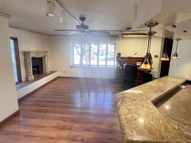 8640 Villa La Jolla Drive, San Diego, California 92037, 2 Bedrooms Bedrooms, ,2 BathroomsBathrooms,Condominium,For Sale,Villa La Jolla Drive,250001392SD