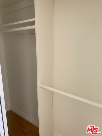 https://media.crmls.org/mediaz/2c332968-de3e-45a7-a769-01ca5309b4de.jpg?preset=X-Large