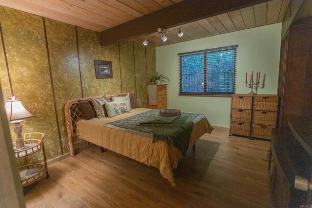 3216 Fair Oaks Ln, Spring Valley CA: https://media.crmls.org/mediaz/2c33aa55-0e79-4486-b2d4-fd9641d04b60.jpg
