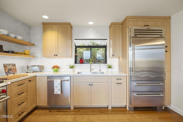 10920 Ventura Avenue, Oak View CA: https://media.crmls.org/mediaz/2c33ec0b-b893-4774-8f3e-91a1a3f36e4d.jpg
