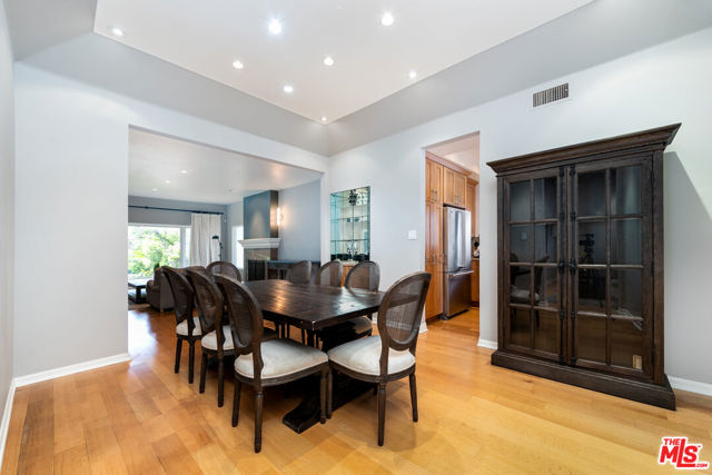 1358 Holmby Avenue, Los Angeles CA: https://media.crmls.org/mediaz/2c34fc46-f8aa-4613-be02-7196b8a33c8a.jpg