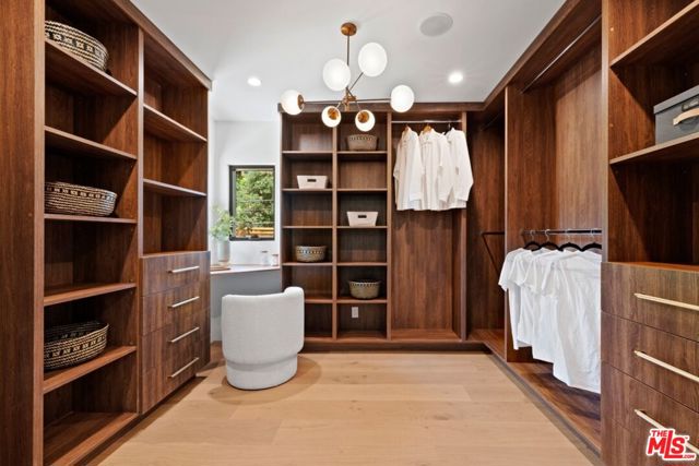 2716 Laurel Pass / Bypass, Los Angeles CA: https://media.crmls.org/mediaz/2c357f1e-f119-40f7-a1fb-36dd8ede8dc7.jpg
