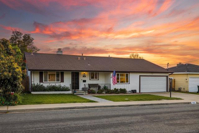360 Alpine Ave, Chula Vista CA: https://media.crmls.org/mediaz/2c368244-de3f-4ab1-854f-c53c8d364096.jpg