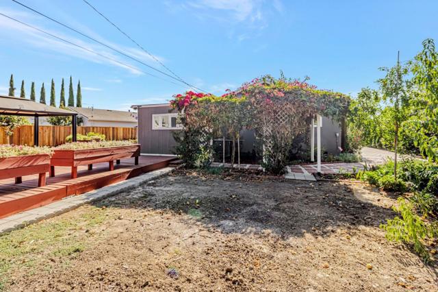 403 Mignot Lane, San Jose CA: https://media.crmls.org/mediaz/2c3775cd-2a21-4b81-b03b-12d1225c16e6.jpg