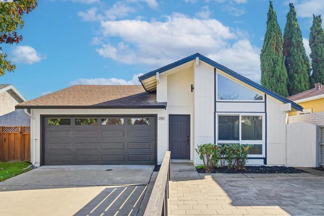 3790 Ruskin Pl, Fremont CA: https://media.crmls.org/mediaz/2c3790bb-e576-4958-ba8d-63a62ce5d669.jpg