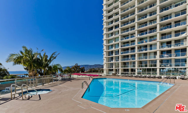 201 Ocean Avenue, Santa Monica CA: https://media.crmls.org/mediaz/2c37ea11-4f82-47a9-aa6d-3e9279c98b30.jpg