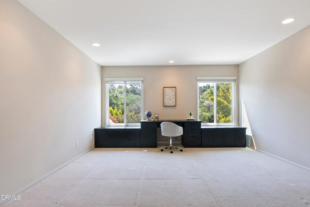 Detail Gallery Image 31 of 45 For 1480 Forest Knoll Dr, Oak Park,  CA 91377 - 4 Beds | 3 Baths