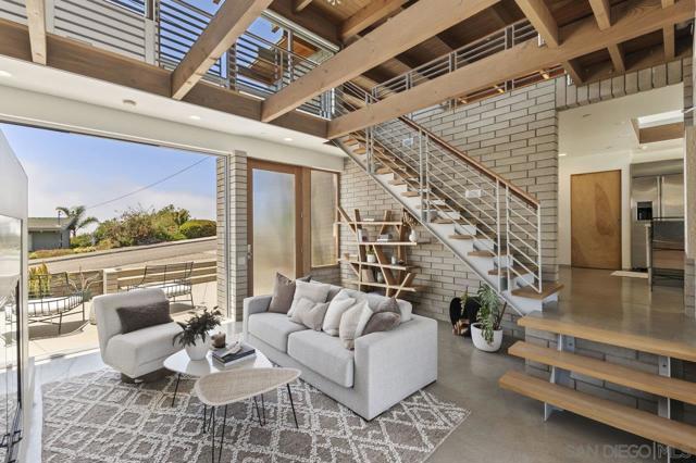 1635 Gascony Rd, Encinitas CA: https://media.crmls.org/mediaz/2c386a8a-6e0f-47a2-b553-e7b6ebc37802.jpg