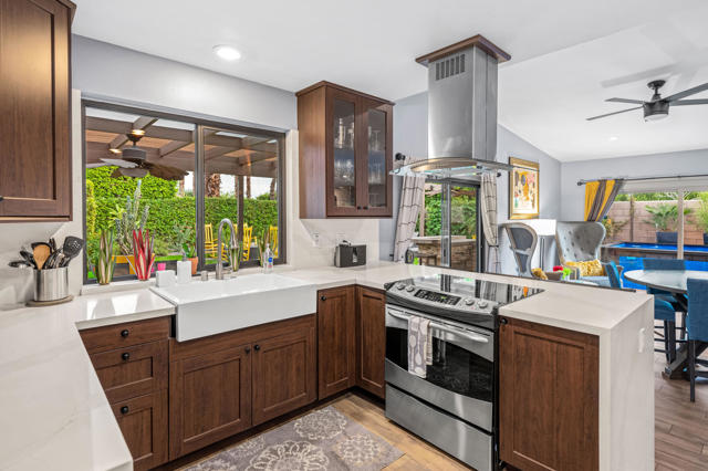 1289 E Caleta Way, Palm Springs CA: https://media.crmls.org/mediaz/2c3a6598-f632-44fd-bb7d-283b3cce2464.jpg