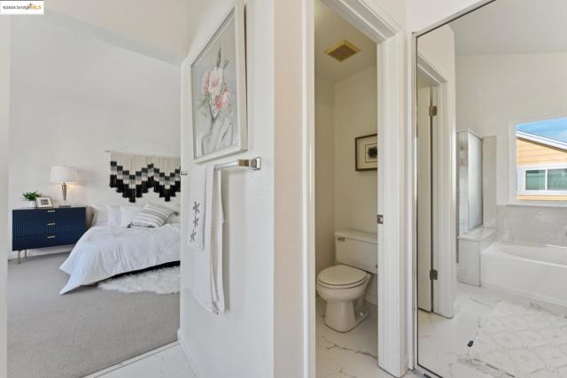 102 Waterview Dr, Richmond CA: https://media.crmls.org/mediaz/2c3b9ee1-5271-4813-9cdd-e1efb6ed0e92.jpg