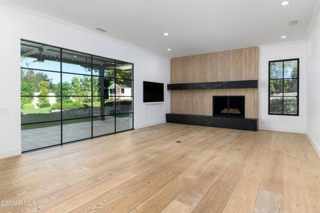 87 Pinecrest Road, Westlake Village CA: https://media.crmls.org/mediaz/2c3c0b67-fa42-43e8-954f-9d19b26ecd31.jpg