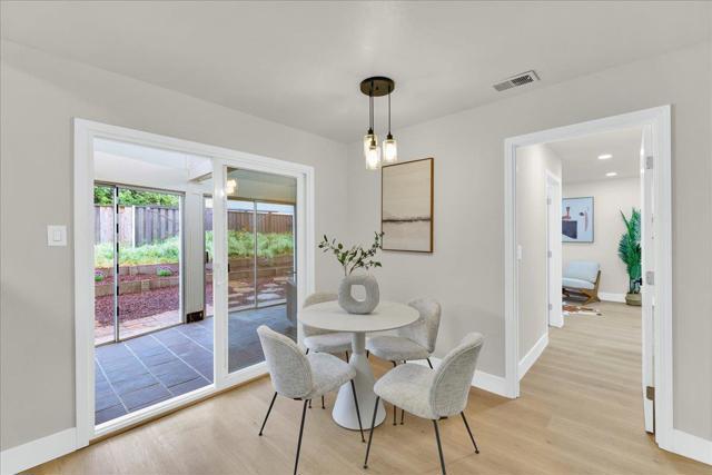 2828 Monte Cresta Way, San Jose CA: https://media.crmls.org/mediaz/2c3c1848-96e7-4050-aebe-cc5049018574.jpg