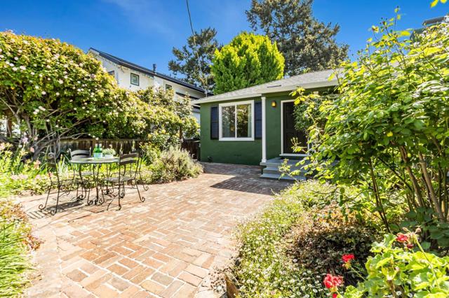 928 Peggy Lane, Menlo Park CA: https://media.crmls.org/mediaz/2c3c41a8-039c-4673-bc4c-179c77aec9aa.jpg