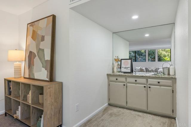 Detail Gallery Image 8 of 42 For 2420 Torrey Pines Rd #B202,  La Jolla,  CA 92037 - 2 Beds | 2 Baths