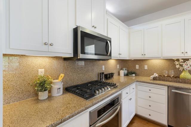 211 Okeefe Way, Mountain View CA: https://media.crmls.org/mediaz/2c3e13ac-529f-4120-9196-eeddd73a7d24.jpg