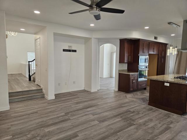 43075 Corte Fresca, Temecula CA: https://media.crmls.org/mediaz/2c3ebce6-c2b3-423d-9fd5-fdbbfdaf7fec.jpg
