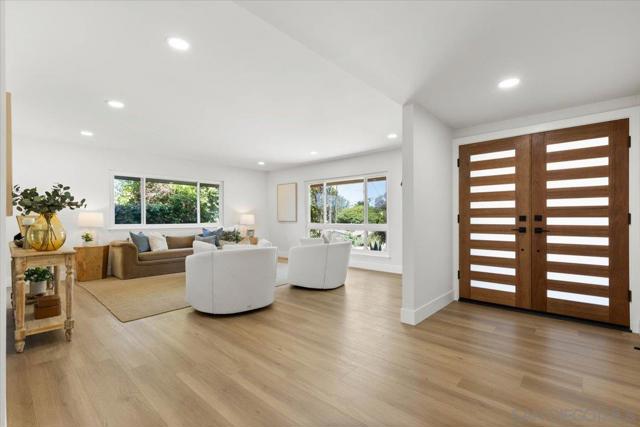 7977 Wetherly St, La Mesa CA: https://media.crmls.org/mediaz/2c3ec326-f49b-4bf5-84a2-010c240b7fdc.jpg