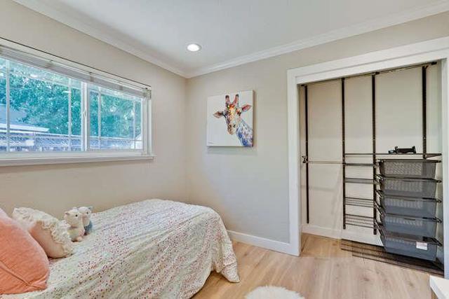 898 La Plata Plaza, Campbell CA: https://media.crmls.org/mediaz/2c3f123d-a061-4555-bb39-61327016c30c.jpg