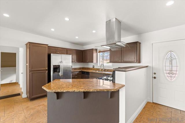 2035 Paradise St, San Diego CA: https://media.crmls.org/mediaz/2c3ffbd6-c8d5-4ba3-84ec-4301f652ee4f.jpg