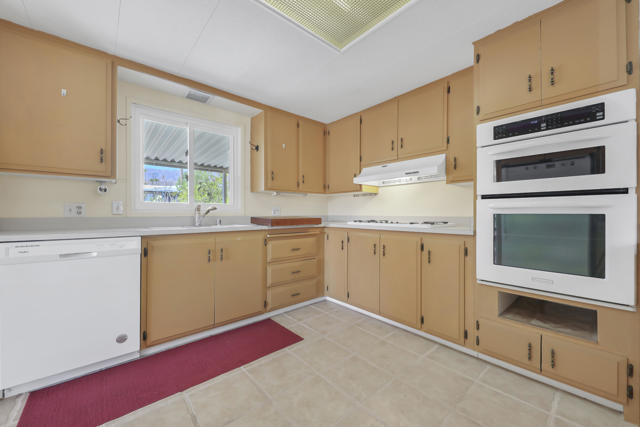 49305 Highway 74, Palm Desert CA: https://media.crmls.org/mediaz/2c401f1c-76e1-44e5-947c-ba2ee4eaa6b2.jpg