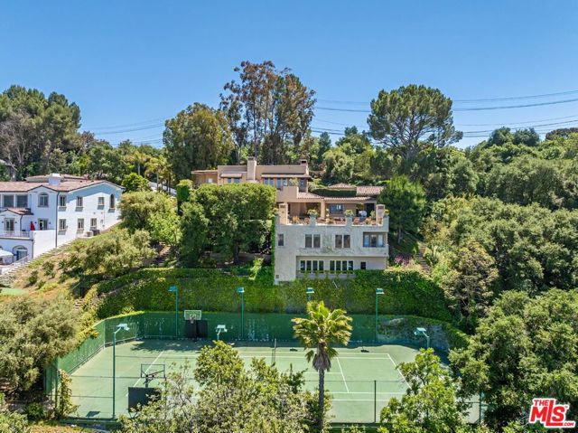8 Bed Home for Sale in Los Angeles, California