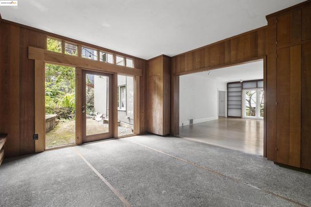 1001 Cragmont Ave, Berkeley CA: https://media.crmls.org/mediaz/2c40e318-52c8-4030-a852-81875eaf7563.jpg