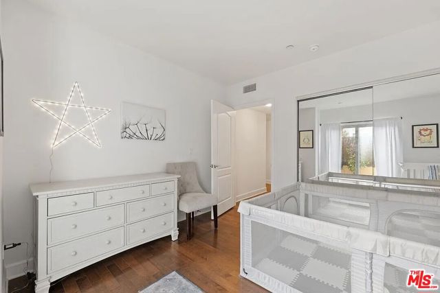 1522 Amherst Avenue, Los Angeles CA: https://media.crmls.org/mediaz/2c413912-416b-40aa-bd63-ec6cc640168b.jpg