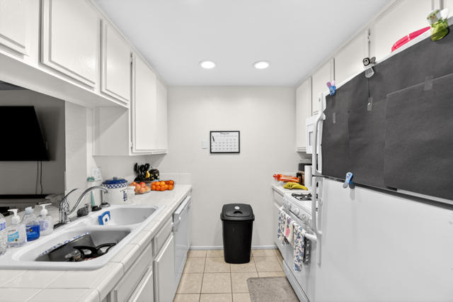 Image 19 of 23 For 48304 Stewart Drive J1