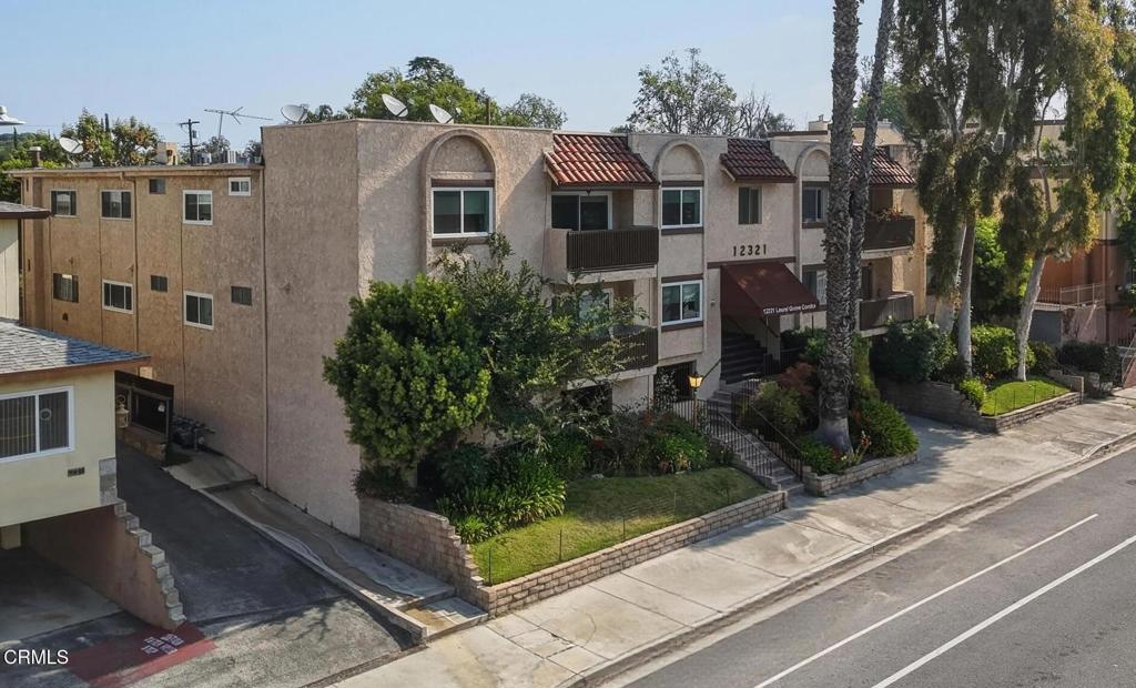 12321 Riverside Drive #204