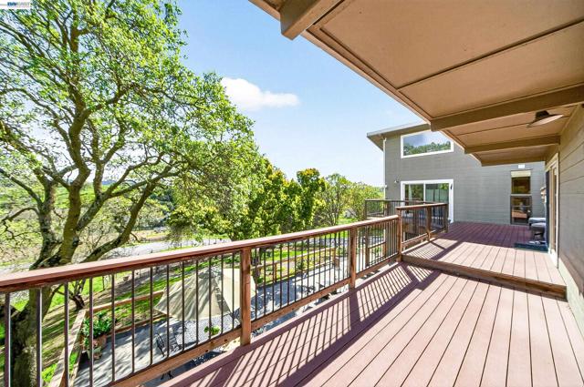 10700 Foothill Rd, Sunol CA: https://media.crmls.org/mediaz/2c4231da-6a8b-422c-856c-a6142660234a.jpg