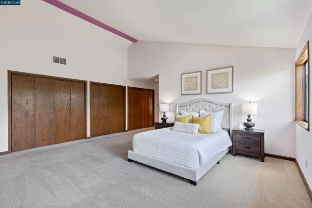 39 Mira Loma Rd, Orinda CA: https://media.crmls.org/mediaz/2c43129e-1185-41a8-bc5d-1dbbbcdafb28.jpg