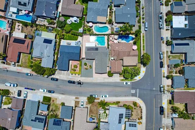 5215 Palmyra Ave, San Diego CA: https://media.crmls.org/mediaz/2c43805e-983c-4082-a05b-fd6045814206.jpg