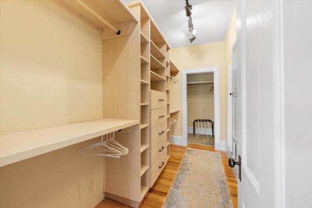 Image 41 of 71 For 223 Oregon Street