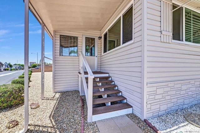 1401 El Norte Pkwy, San Marcos CA: https://media.crmls.org/mediaz/2c444c76-ee35-4afd-b94f-0006c3f997b7.jpg