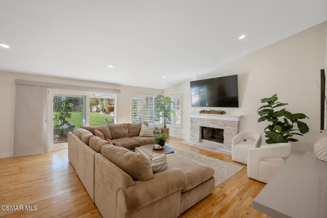 Image 20 of 69 For 4900 Kilburn Court