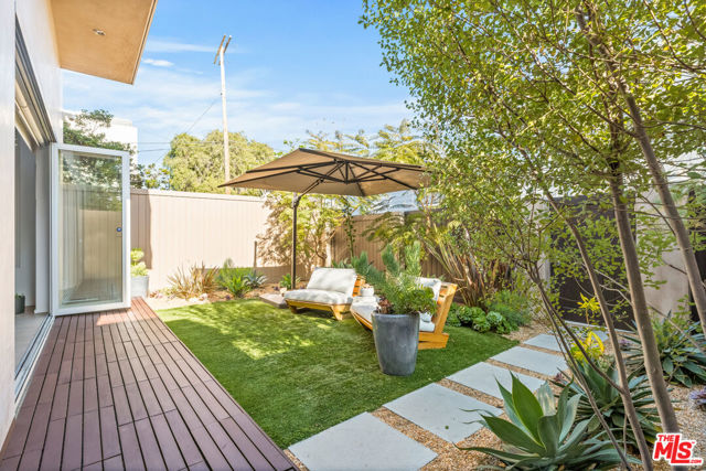 127 BREEZE Avenue photo 4