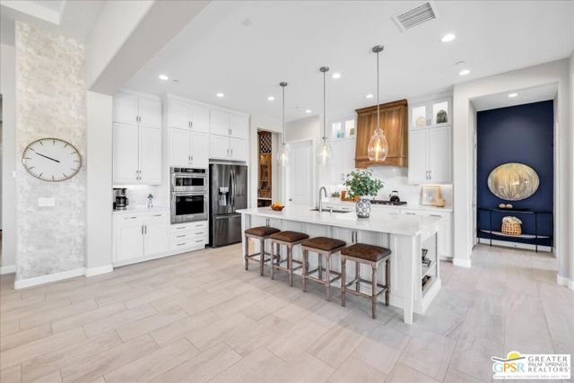 61 Zinfandel, Rancho Mirage CA: https://media.crmls.org/mediaz/2c44ed7a-a0e1-4b5b-8357-aa06a329efe8.jpg