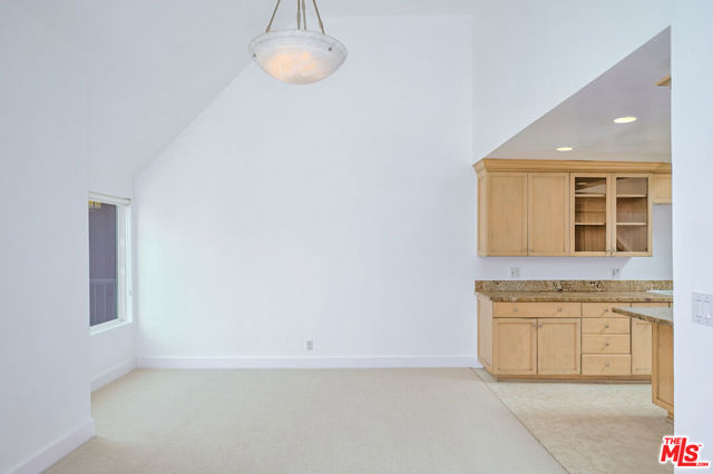4250 Via Dolce, Marina del Rey CA: https://media.crmls.org/mediaz/2c455e1a-5a05-459c-8813-a5af32837f8e.jpg