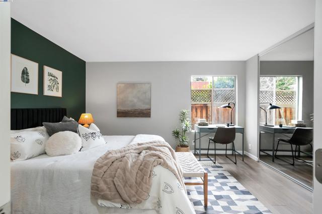 2562 Walnut Blvd, Walnut Creek CA: https://media.crmls.org/mediaz/2c4570f0-093a-4abb-96c7-6052c5273934.jpg