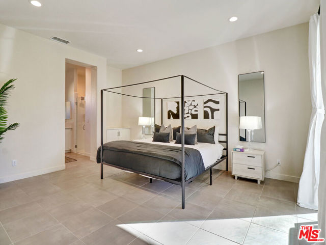 80240 Platinum Way, La Quinta CA: https://media.crmls.org/mediaz/2c45e379-b753-4f4a-9e36-d56fc9eea5b5.jpg