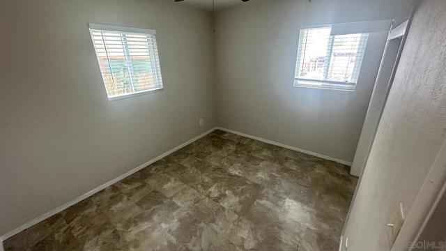 120 Cedar Ave, Chula Vista CA: https://media.crmls.org/mediaz/2c4632de-cde6-4c74-a00d-c9817e0d53d2.jpg