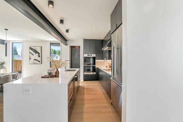 2160 Menalto Avenue, Menlo Park CA: https://media.crmls.org/mediaz/2c472a26-0891-4aab-b702-3d96ea388227.jpg