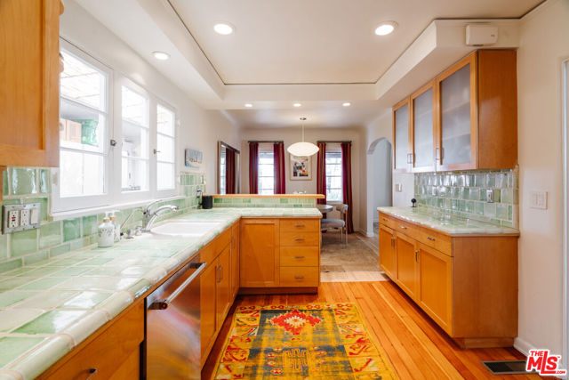 1311 Maple Street photo 7