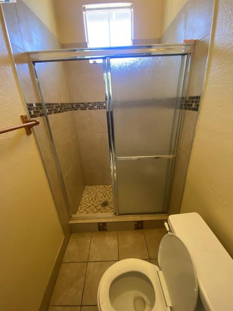 2732 Breaker Ln, Hayward CA: https://media.crmls.org/mediaz/2c4887d6-336a-437b-aedc-6d658fdd9cea.jpg